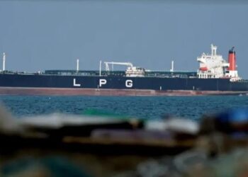 Irán rechaza propuesta de EAU sobre un “corredor marítimo” en Ormuz