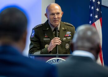 La administración Trump destituye al Jefe del Estado Mayor en plena tormenta en Irán