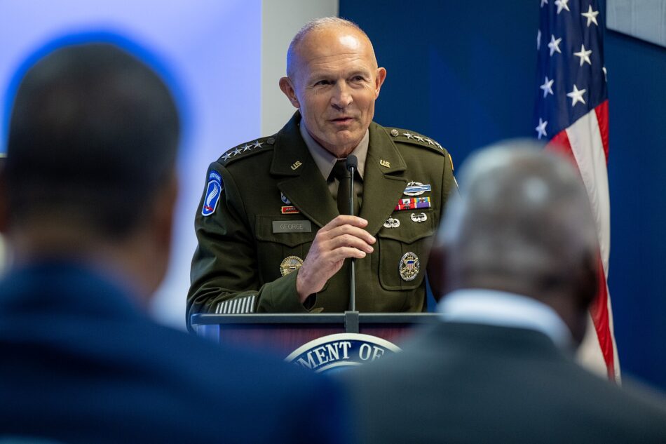 La administración Trump destituye al Jefe del Estado Mayor en plena tormenta en Irán