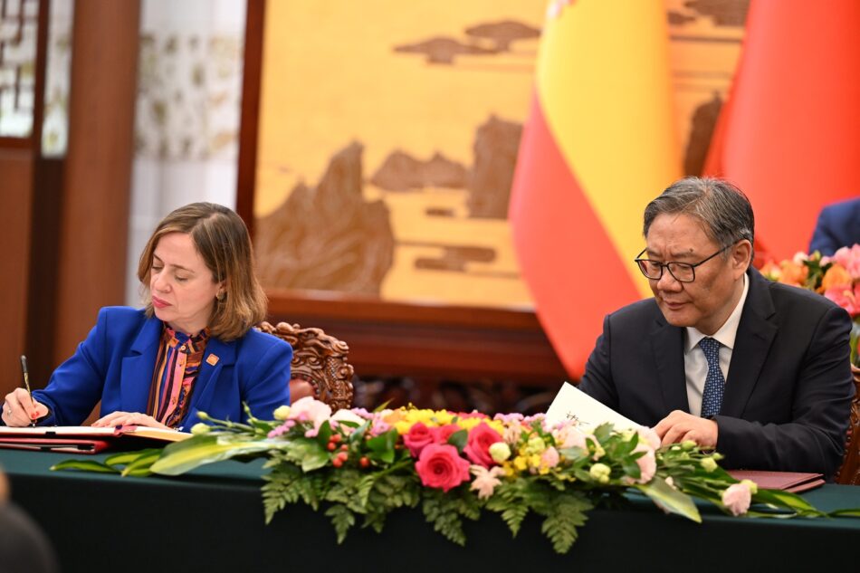 España y China firman tres acuerdos para reforzar su cooperación económica y abrir nuevas oportunidades comerciales