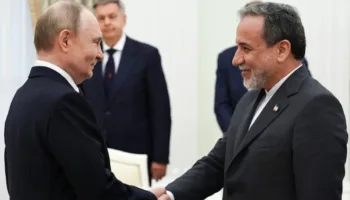 Araghchi llega a Rusia en medio de tensión con EE. UU.