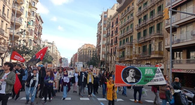 Huelga indefinida en el Ayuntamiento de Barcelona: el conflicto se extiende a las Bibliotecas, se suman las Escuelas Infantiles y se convoca a 3.000 trabajadoras este 21 de abril