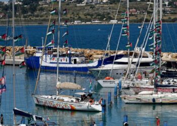La Flotilla Global Sumud sale de costas italianas rumbo a la región de Gaza