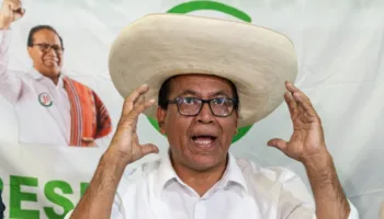 Perú: aumenta diferencia de votos favorables a Roberto Sánchez
