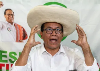 Perú: aumenta diferencia de votos favorables a Roberto Sánchez