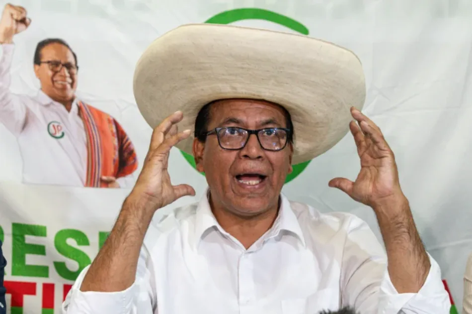 Perú: aumenta diferencia de votos favorables a Roberto Sánchez