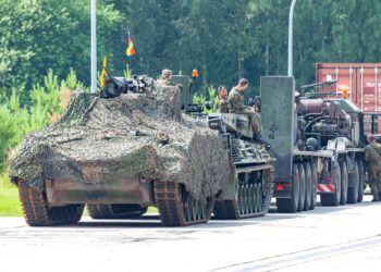 Los alemanes de entre 17 y 45 años deberán pedir permiso al Ejército para salir del país con más de tres meses de antelación tras aprobarse la nueva ley del servicio militar