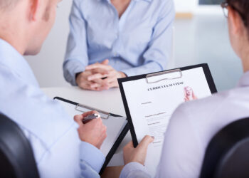 Creador de CV de precisión: Diseñando tu próximo paso profesional