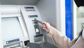 Denuncian el incesante cierre progresivo de oficinas bancarias en Extremadura