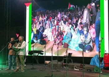 Santiago exige que se cumpla de inmediato con el referéndum de autodeterminación para el Sáhara durante el 50 aniversario de la República Árabe Saharaui en los campamentos de Tinduf