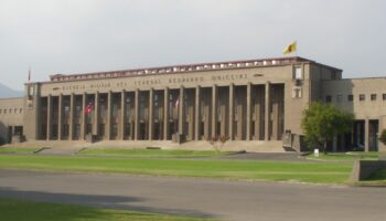 Condenados tres altos oficiales del ejército chileno por quemar archivos de la dictadura