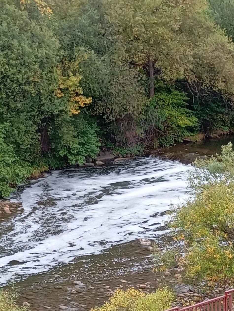 Sancionan al Ayuntamiento de San Martín por los vertidos al río Nalón