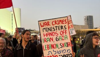 Policía israelí reprime protesta en rechazo a guerra de Netanyahu contra Irán, Líbano y Palestina