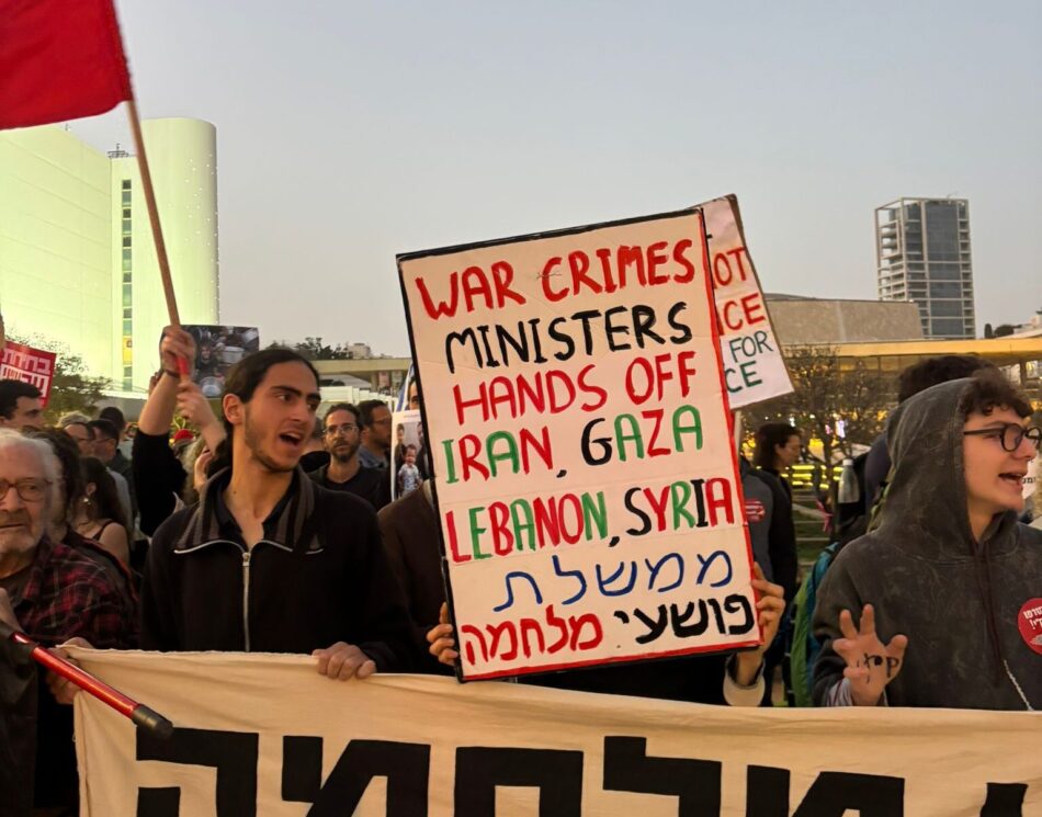 Policía israelí reprime protesta en rechazo a guerra de Netanyahu contra Irán, Líbano y Palestina