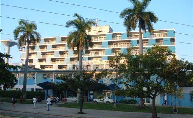 Compromís anima a la ciudadanía a sumarse a la campaña de solidaridad para la electrificación solar del hospital pediátrico William Soler de Cuba