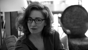 “La hija del sordo”. Julia Montejo escribe una novela sobre la ley del silencio como herencia