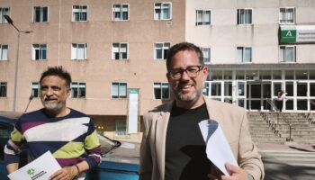 Adelante Andalucía se compromete a que la salud bucodental y los productos derivados del cáncer, como pelucas, los incluya el SAS