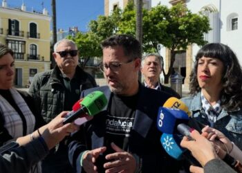 Adelante Andalucía se compromete a llevar el tranvía del Campo de Gibraltar los 30 primeros días de legislatura