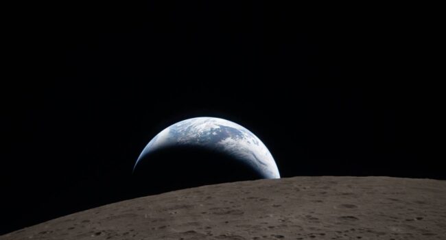 La NASA comparte la primera foto de la Tierra vista desde la cara oculta de la Luna