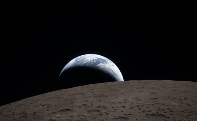 La NASA comparte la primera foto de la Tierra vista desde la cara oculta de la Luna
