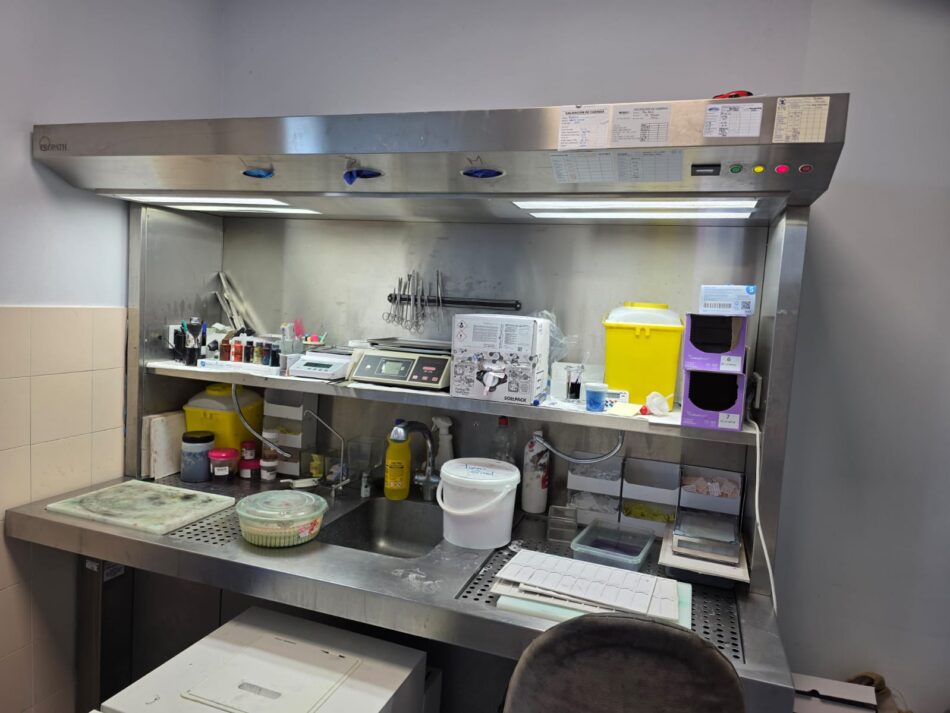 Denuncian ante la Inspección de Trabajo los riesgos químicos y la falta de personal en Anatomía Patológica del Hospital Universitario del Tajo
