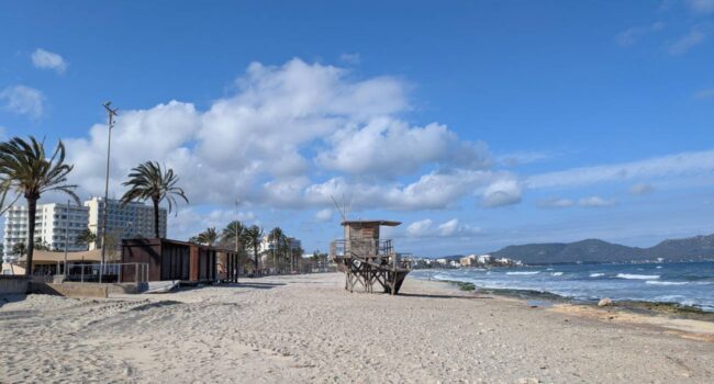 Playas en retroceso buscan cómo sobrevivir al cambio climático