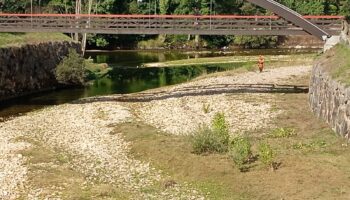 La Confederación Hidrográfica del Cantábrico sanciona a la hostelería que vierte las aguas residuales al río Gueña en la turística localidad de Cangas de Onís