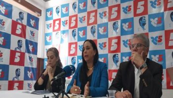 Revolución Ciudadana denuncia la ruptura democrática en Ecuador
