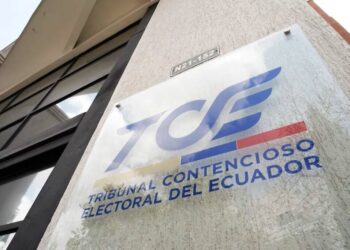 Los tribunales ratifican la suspensión del opositor Revolución Ciudadana en Ecuador