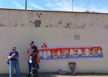 Intervención de Stella Maldonado Esteras, del Foro por la Memoria de la Comunidad de Madrid, en el homenaje a las fusiladas/os en las tapias del cementerio municipal del Zanjón