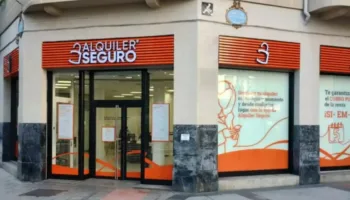 Bustinduy multa con 3,6 millones a Alquiler Seguro tras la denuncia de FACUA, que insta a sus inquilinos a reclamar el dinero