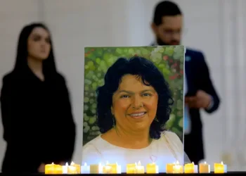 Agrupación social brasileña MST recibe en España premio Berta Cáceres por lucha socioambiental