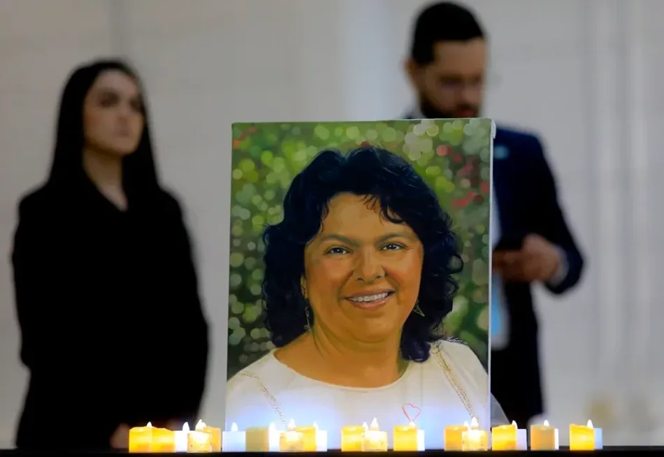 Agrupación social brasileña MST recibe en España premio Berta Cáceres por lucha socioambiental