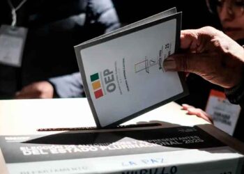 Marcha exigirá balotaje en capital política de Bolivia