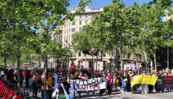 BComú, Junts i ERC forcen un Plenari per denunciar la manca de diàleg de Collboni amb els treballadors municipals en vaga