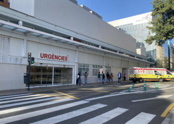 Denuncian el colapso en las urgencias del Hospital Clínico de València