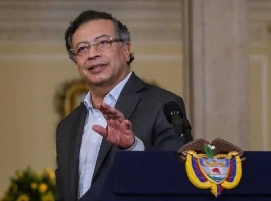 Petro ordena investigar si explosivos usados en ataques vienen de Ecuador