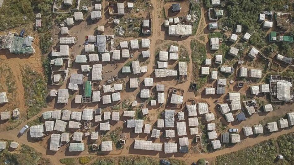 Huelva, entre chabolas y abandono institucional: Por Andalucía llevará a Europa la situación de los temporeros/as