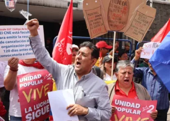 CNE Ecuador cancela a partidos Construye y Unidad Popular y allana camino al autoritarismo