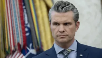 Congresistas de EE.UU. presentan petición para destituir al secretario Hegseth