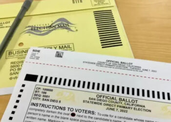 Estados demócratas demandan a Trump por intentos de restringir voto