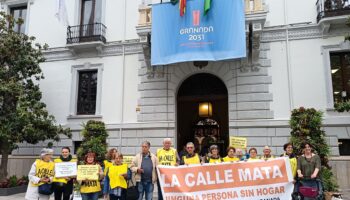 «La Calle Mata» propone un decálogo de medidas a los partidos políticos para una digna atención a las personas sin hogar en Granada