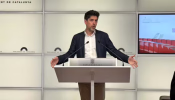 Comuns condicionan su apoyo a los Presupuestos en el Parlament al cumplimiento del acuerdo de bajas laborales