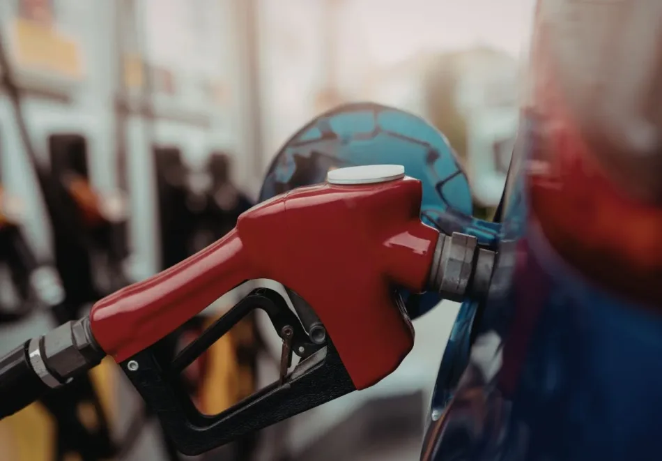 FACUA: «Volvemos a la casilla de salida: el gasóleo alcanza el mismo precio que en los días previos a la rebaja fiscal del Gobierno»