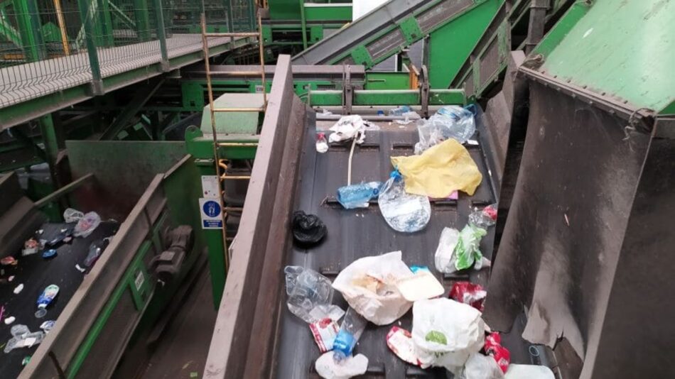 Alianza Verde pide en el Congreso al gobierno que cumpla la ley de residuos y ponga en marcha este año el Sistema de Devolución y Retorno de envases (SDDR)