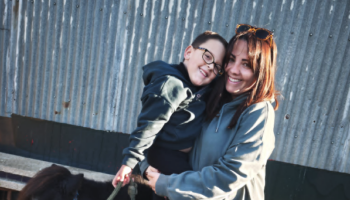 CCOO denuncia la falta de humanidad de los gestores de Moreno Bonilla y ofrece su apoyo a la familia de Marco, el niño de Tahivilla al que van a retirar el apoyo del PTIS que necesita