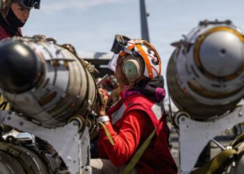 The New York Times (NYT): Misiles del Pentágono nunca antes probados mataron a niños y civiles en los primeros ataques a Irán