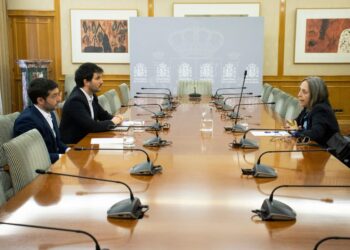 La presidenta de FACUA y el ministro de Consumo alertan a los inquilinos de la «extrema urgencia» de requerir las prórrogas de sus contratos