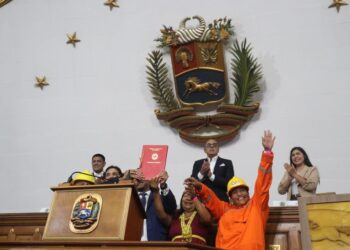 Ley de Minas en Venezuela recibe aprobación unánime del parlamento