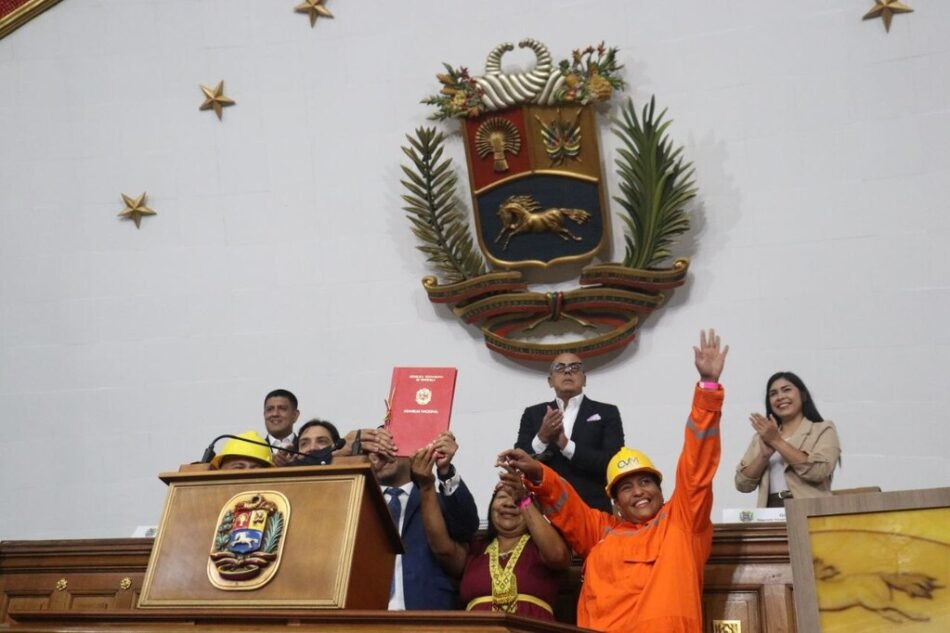Ley de Minas en Venezuela recibe aprobación unánime del parlamento